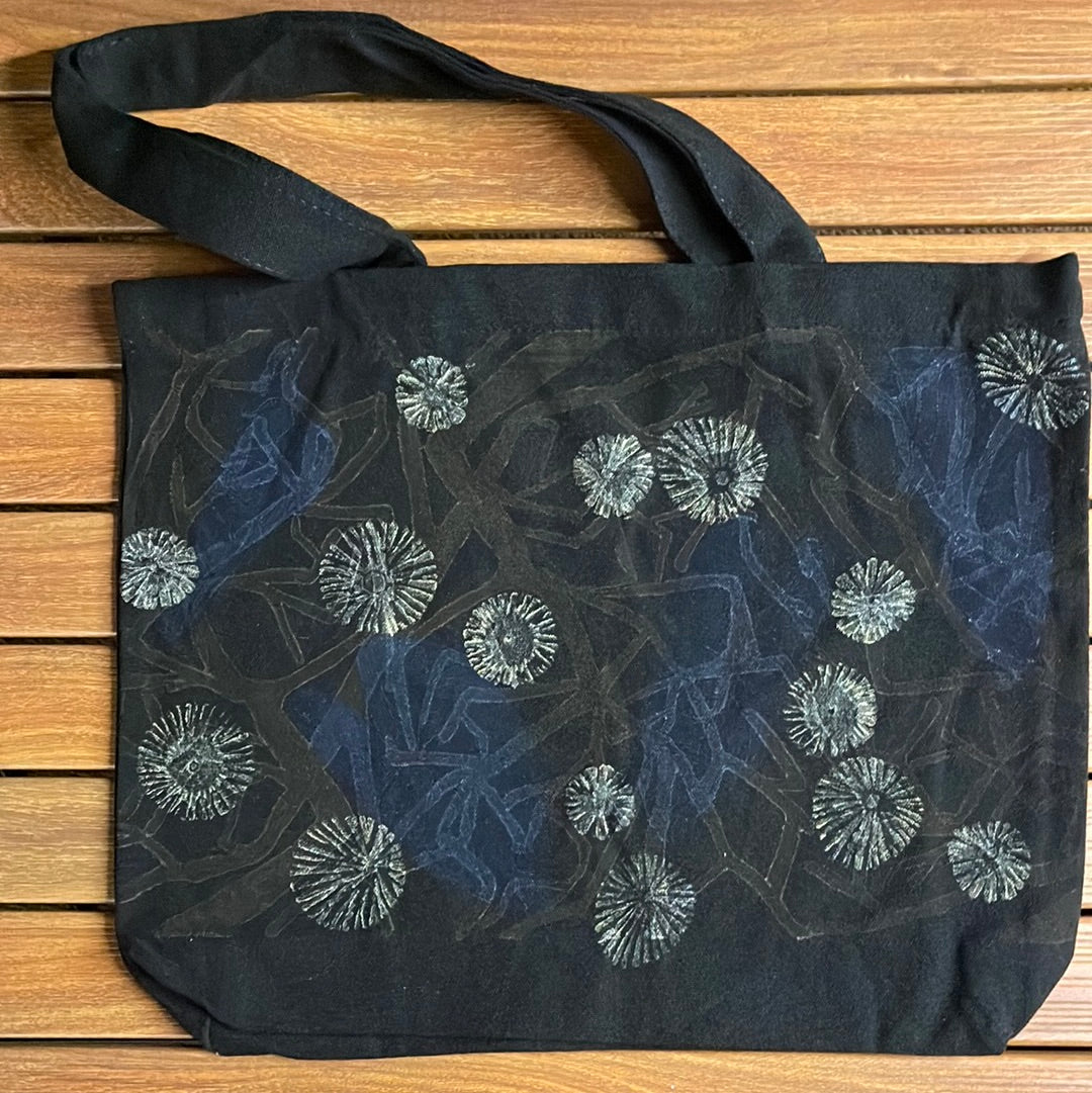LALII TOTE Lala Lau