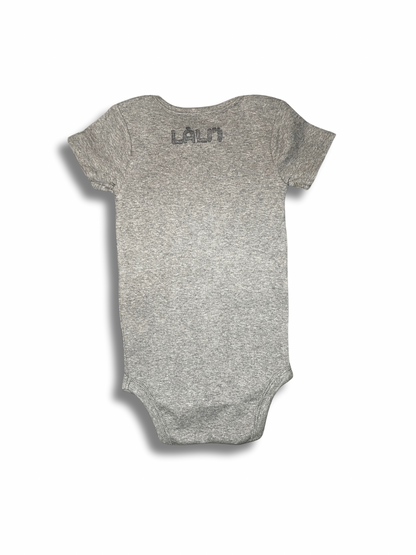 Pēpē Onesie