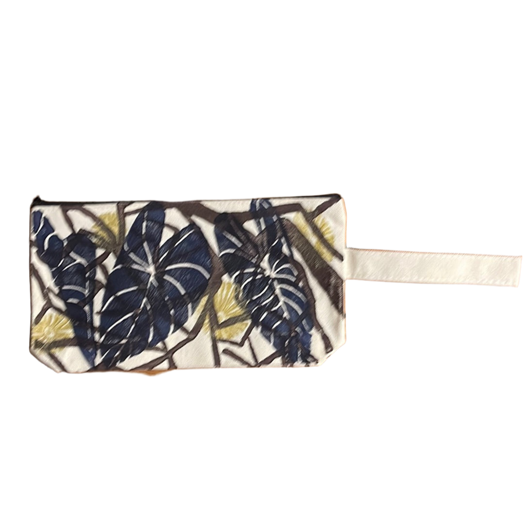 Wristlet Pouch with Zipper.