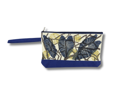 Wristlet Pouch with Zipper.